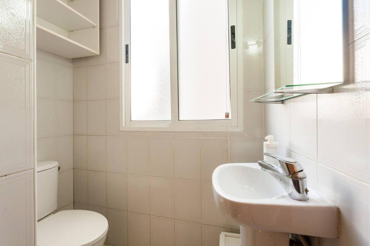 Spacious, Bright Apartment Next To The Old Town Valence Extérieur photo